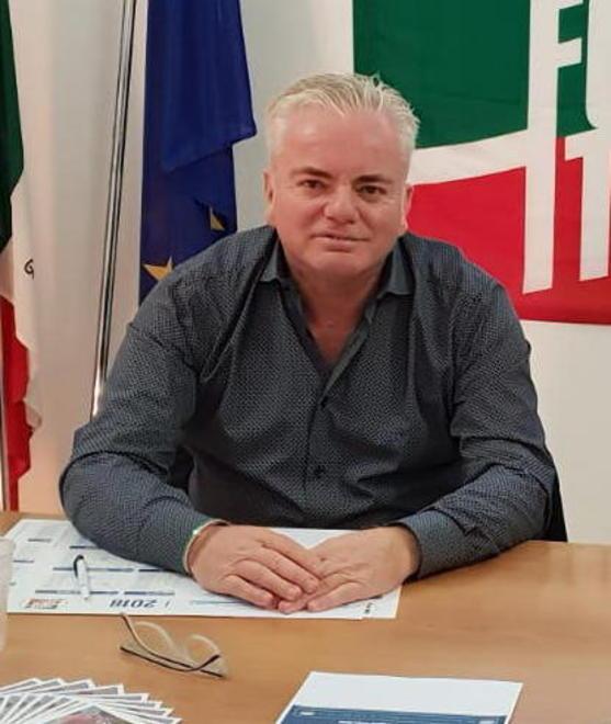 «Perché assumere il dirigente per 3 mesi?»
