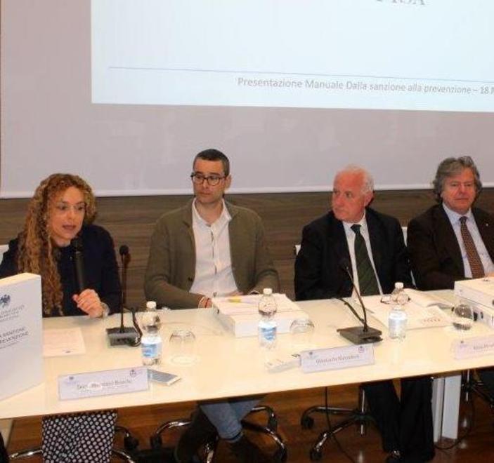 Un manuale per orientarsi nella giungla delle norme 