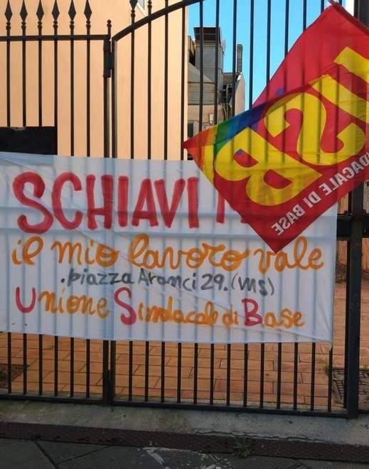 «Licenziata dal negozio, non le hanno pagato gli ultimi due mesi»