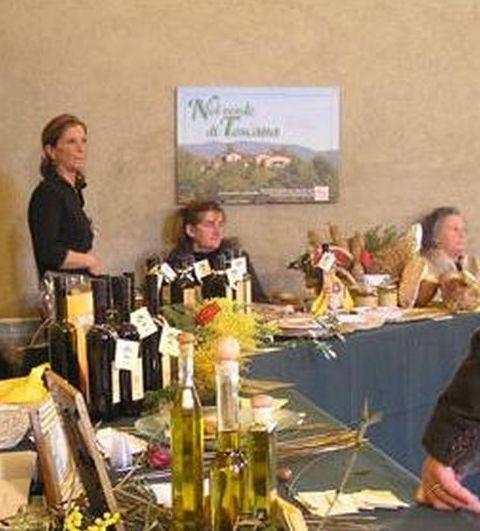Uno stand di Olea Lunae al castello di Terrarossa