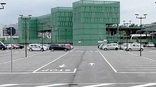 Uno dei parcheggiati scambiatori della Pisamover Spa