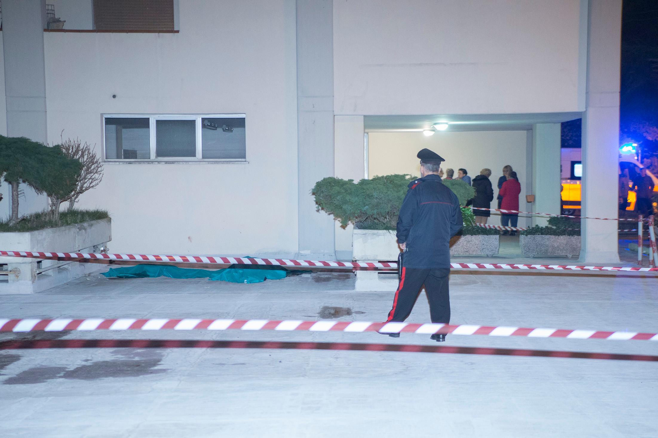 La ricostruzione. Tragedia in largo Montecassino: zia Silvia e il piccolo Giacomo morti dopo un volo di 10 piani 