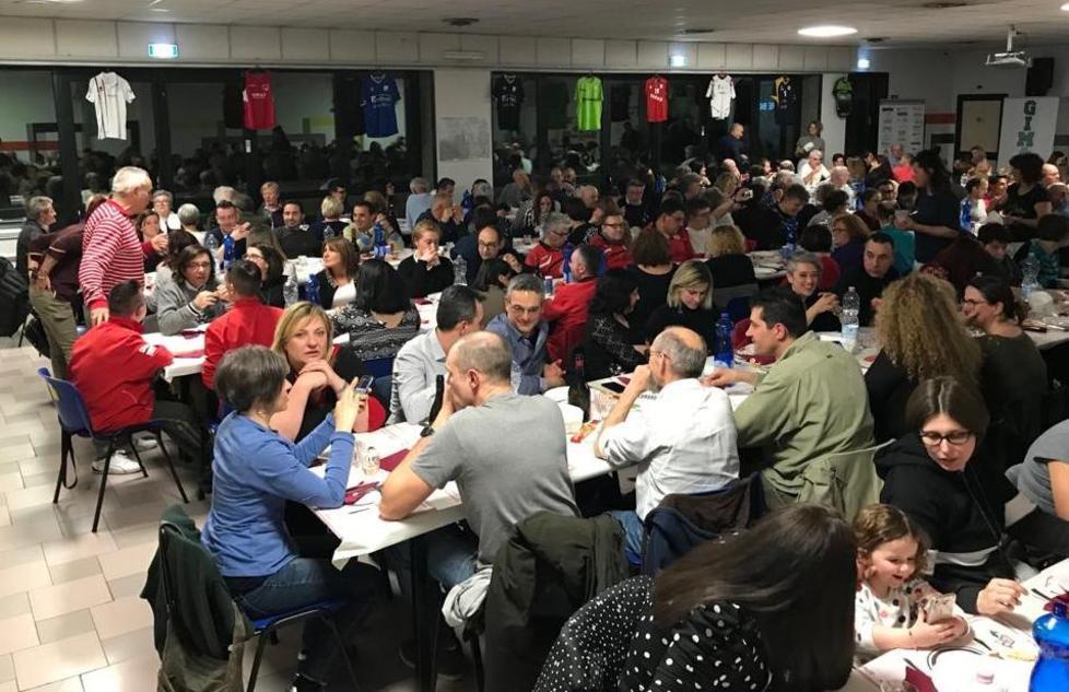 Una scuola in Africa Sportinsieme a cena per raccogliere fondi 