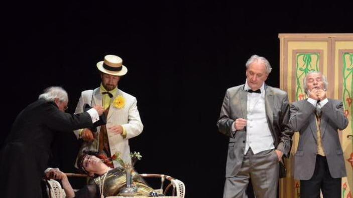 La commedia di Feydeau per restaurare l’organo antico