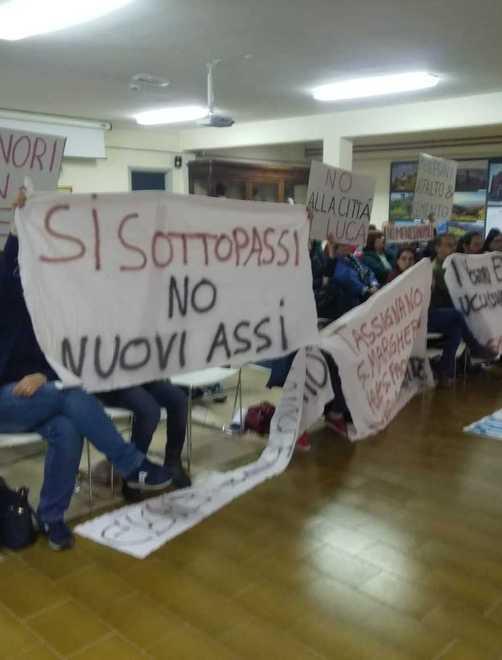 Svolta Comune all’attacco «Troppe case da demolire con la bretella a Carraia»