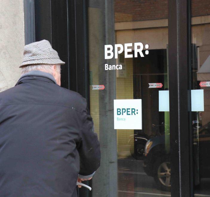 Bper, domani chiuderanno undici sportelli ferraresi 