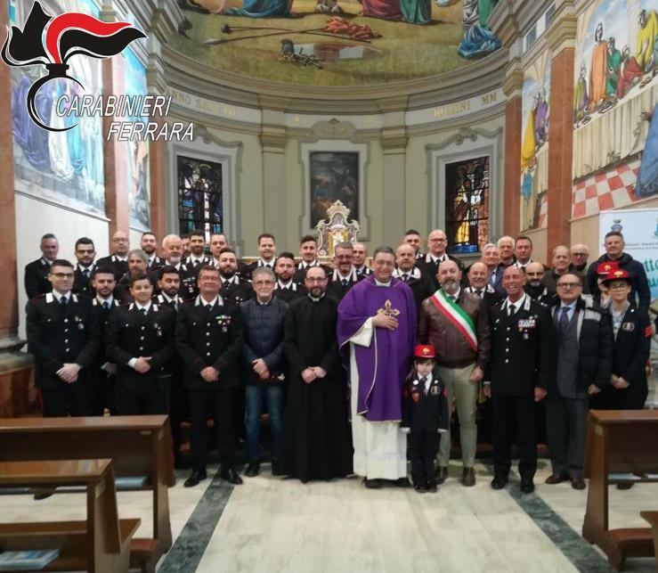 La consegna del candelabro al termine del Precetto Pasquale