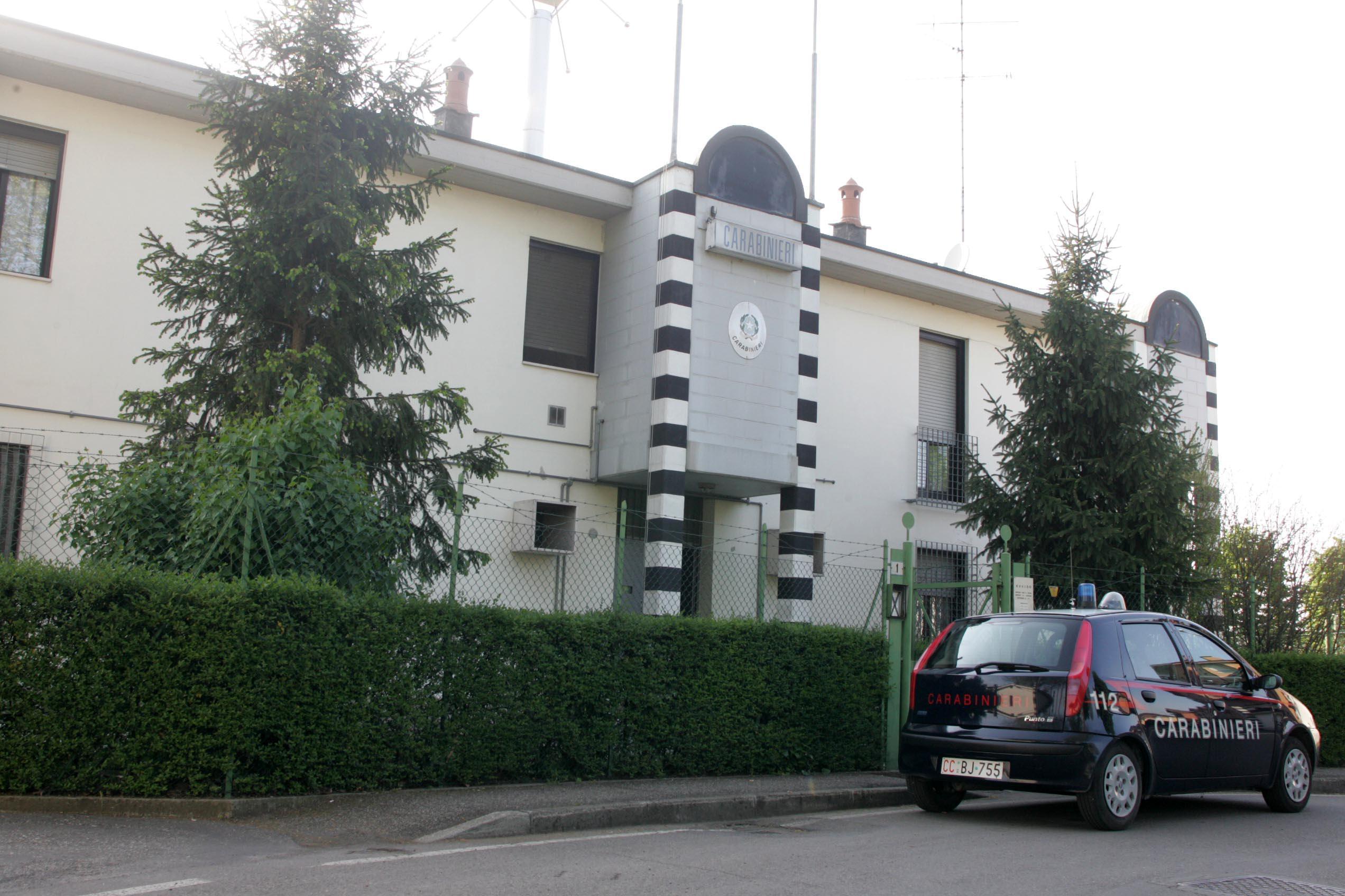 Cerca di depistare le indagini su un furto, denunciato per favoreggiamento