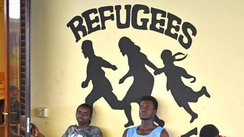Diminuiscono i posti nei centri accoglienza Ecco i nuovi bandi della prefettura