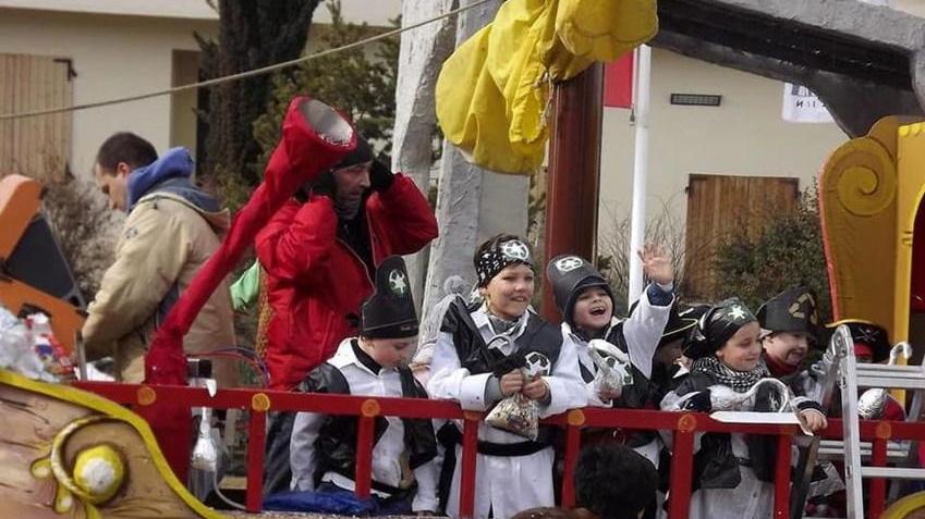 Domenica sfilano i carri dei Ragazzi di Solignano