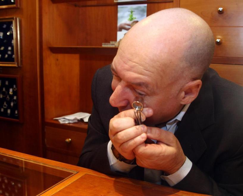 Il crollo della quotazione dei diamanti da investimento è al centro del processo di Ferrara