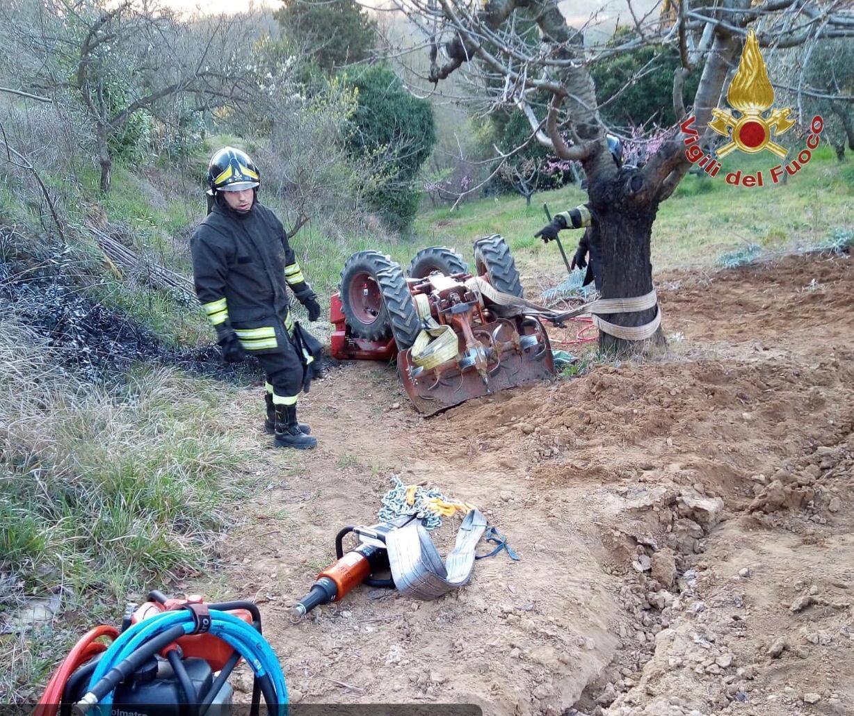 I vigili del fuoco sul luogo della tragedia