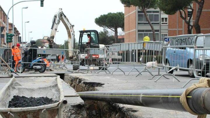 Via le vecchie tubazioni dell’acquedotto: intervento su 50 chilometri, ne restano 70