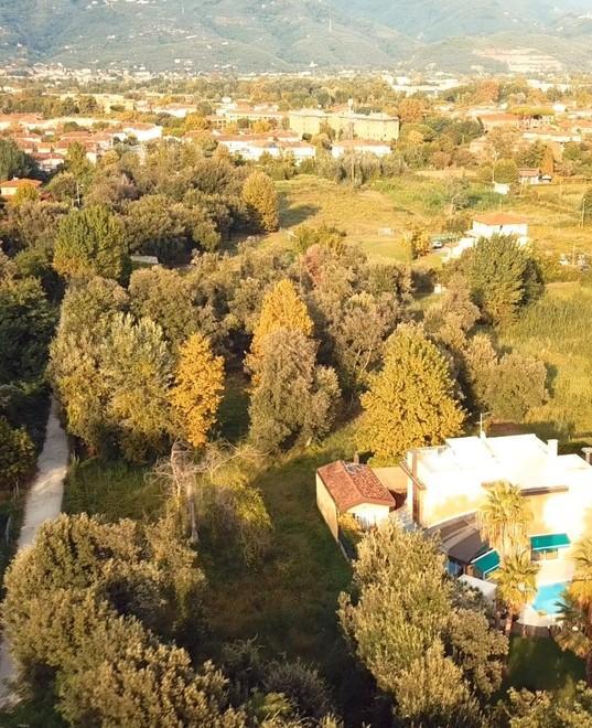 No alla colata di cemento «Proviamo a fermarla così» 