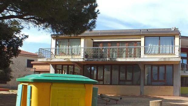 Appello al vescovo per salvare la scuola San Francesco