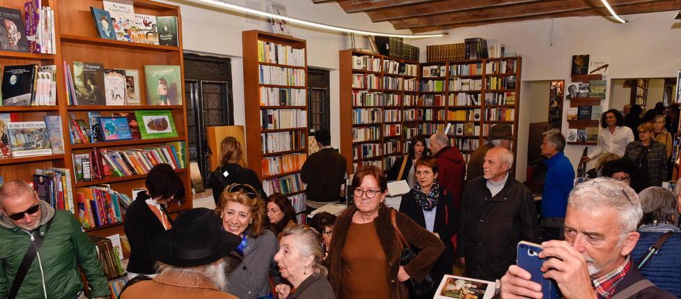 Inaugurata la nuova Palomar sotto i portici