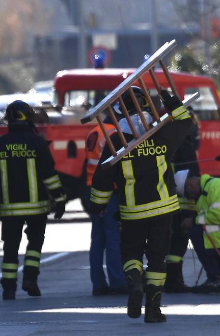 Strada “prigioniera” dei miasmi di gas, continua il mistero di via Vittorio Veneto 