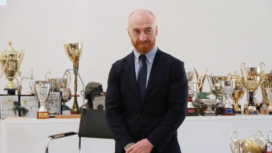 Asta nazionale al Pecci coi trofei di Jury Chechi: i soldi per salvare la palestra Etruria