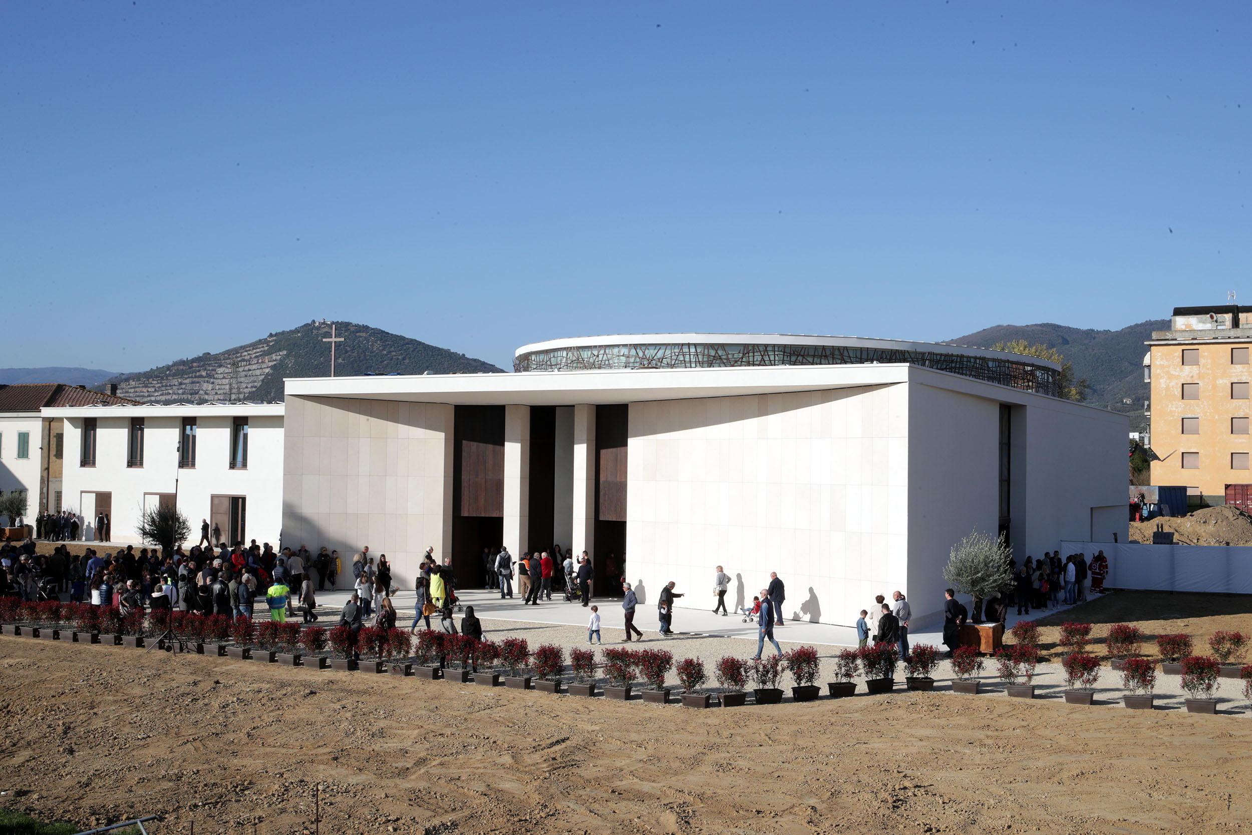 Cintolese in festa per la nuova chiesa 