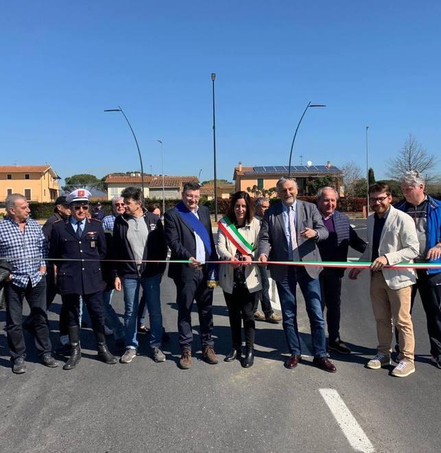 Inaugurata la rotatoria sulla Romana a Carbonata