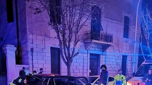 In frantumi la vetrata del negozio Boccaccini