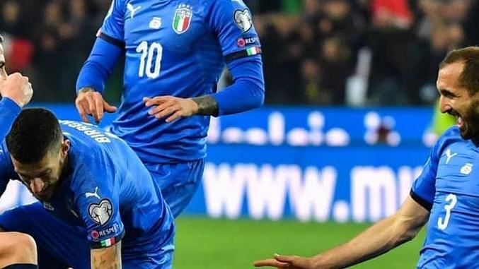 Chiellini festeggia vittoria, fascia e presenza 101