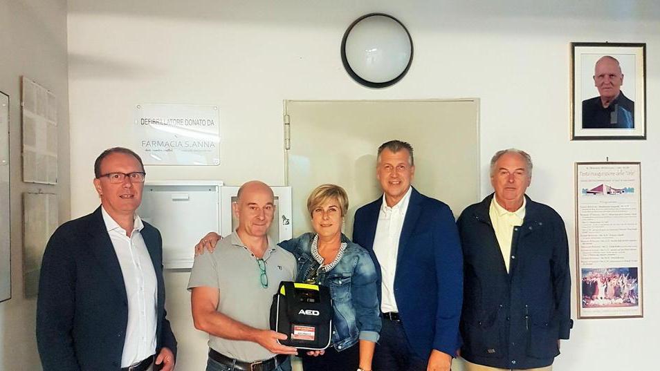 Un defibrillatore al centro Le Vele dalla Farmacia Sant’Anna