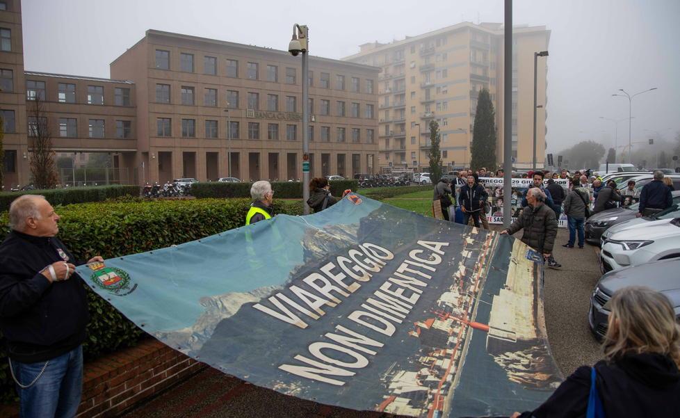 Presidio a Firenze: oggi parla il difensore di Mauro Moretti 