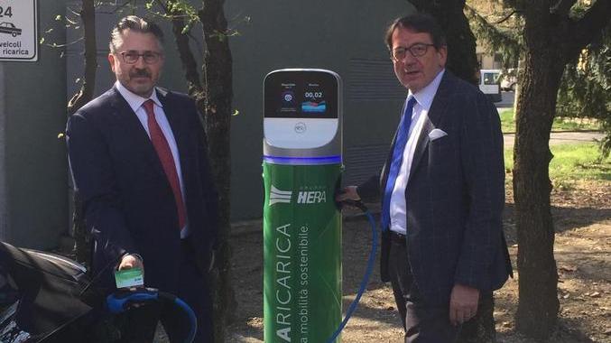 Aumentano i “distributori” per le auto elettriche