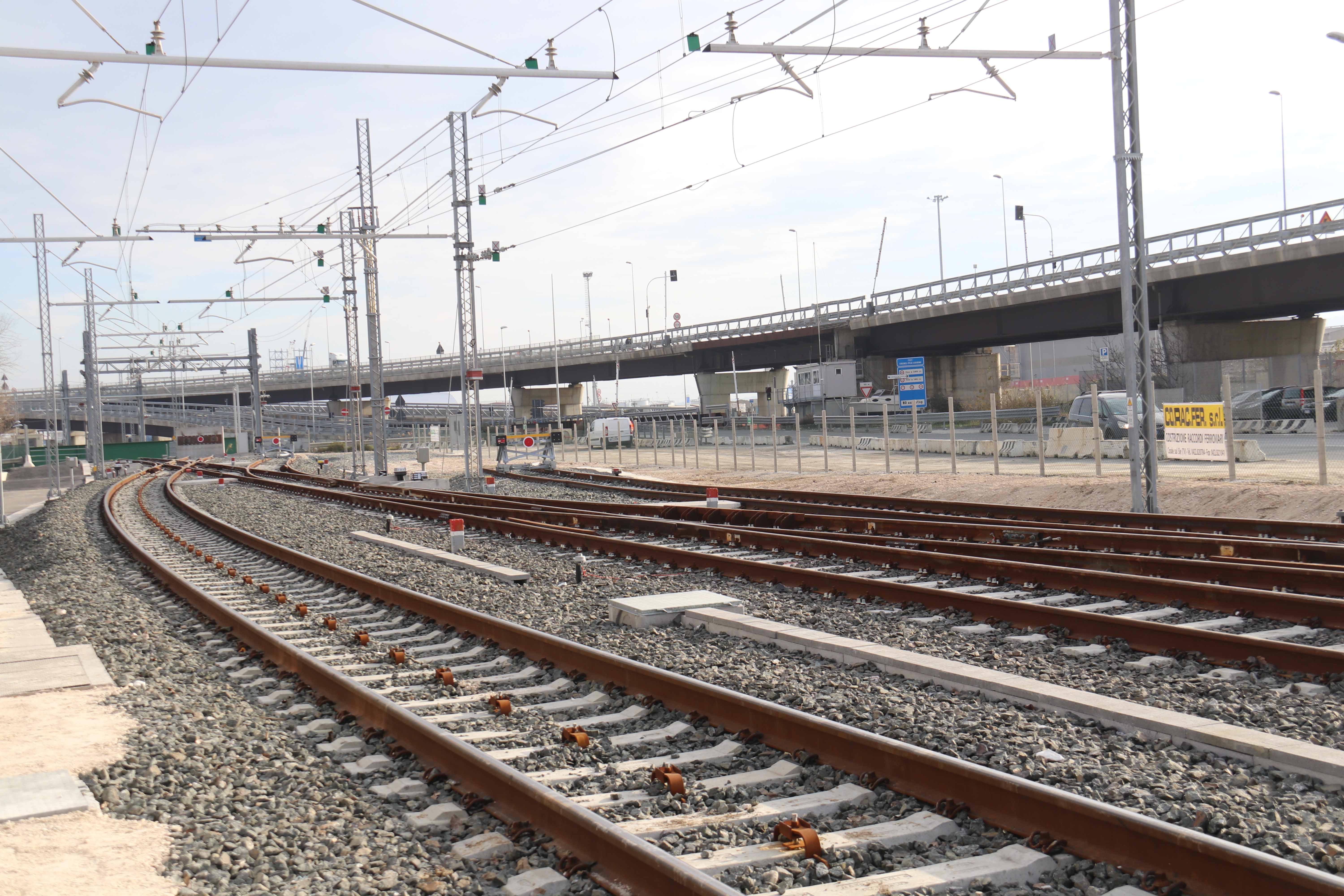 Diplomati, laureati e laureandi per le Ferrovie in Toscana 