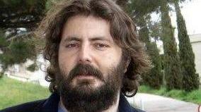 Il pennuto abita l’aria trasparente e la sua presenza è un enigma