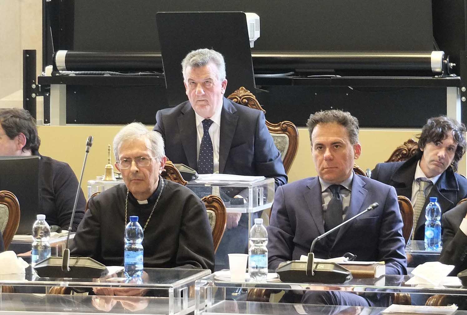 L’arcivescovo bacchetta Conti e la Lega: «La moschea va fatta per il bene comune»