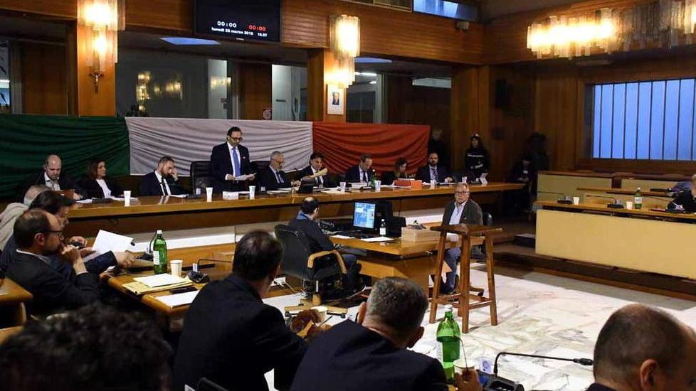 Aumentano Tari e suolo pubblico (in centro), ma ci sono più risorse per i vigili urbani