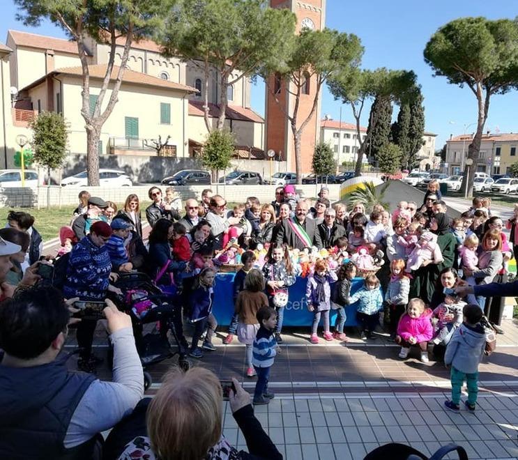 Centinaia di Pigotte ai bimbi di uno e due anni fatte a mano dalle nonne 
