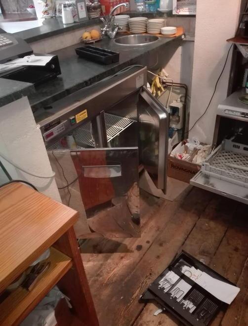 Ladri in azione in un panetteria a in via della Botte