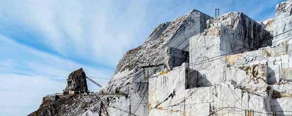 Sicurezza, regole chiare e tempi certi: i cavatori scendono in piazza