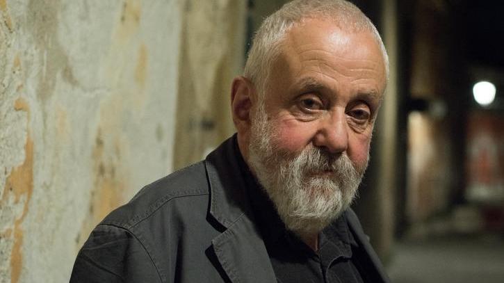 Mike Leigh, fuori dal coro cercando la verità «Rifiuto i film adulterati in chiave industriale»