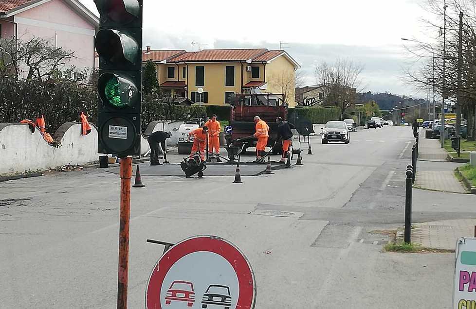«Su via Nuova a Segromigno un altro dosso assurdo»