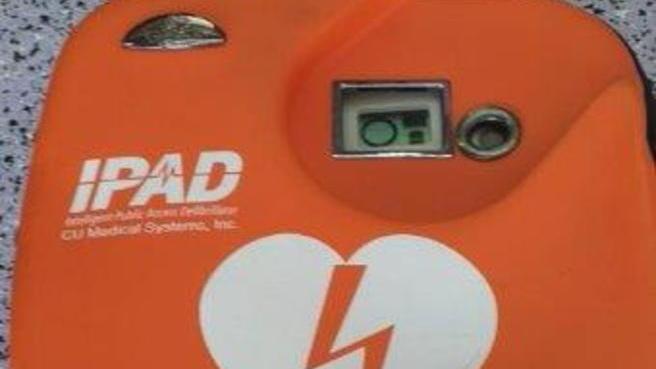 Per il defibrillatore della “discordia” pace fatta: sarà installato