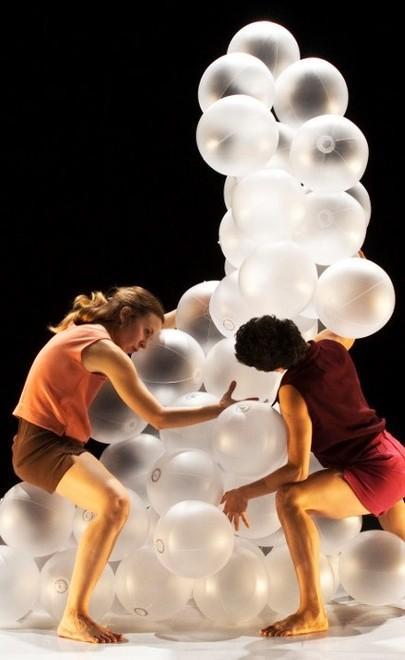 Con “Esemplari femminili” la danza contemporanea esplora il “pianeta donna” 