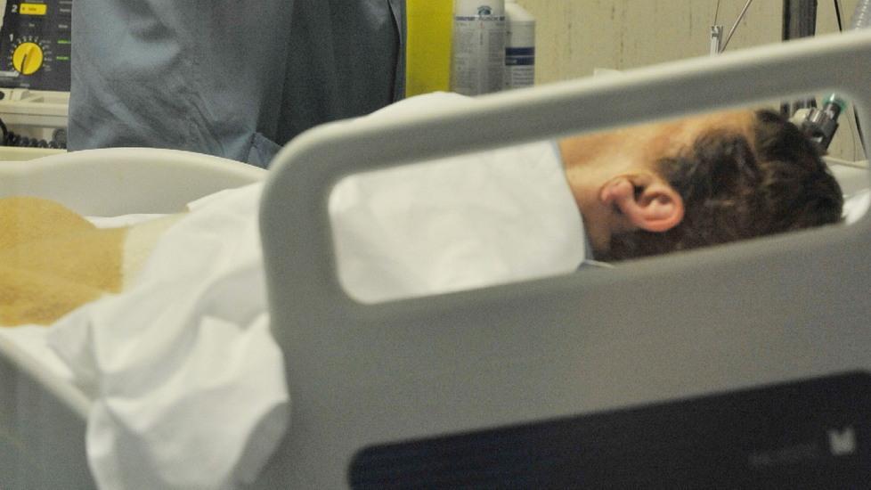 «Solo, ammalato, curato a casa. E la vita si spegne in povertà» 