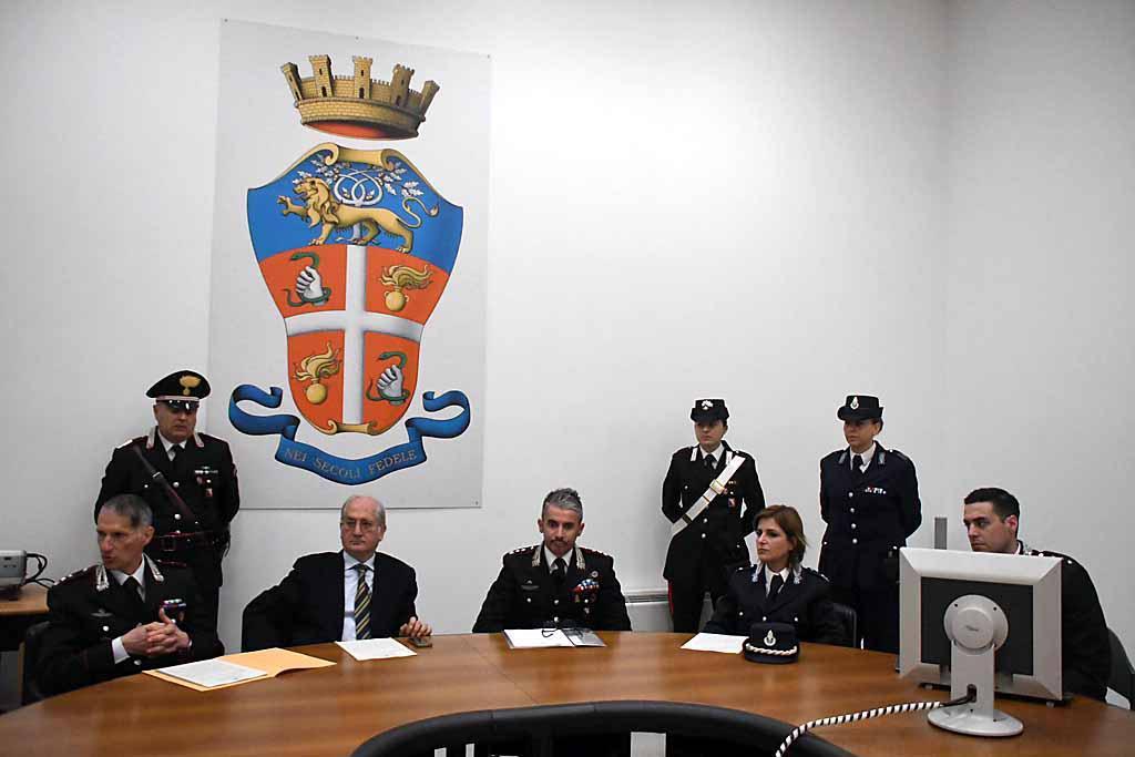 Vendevano droga ai detenuti, tra violenza e minacce: in otto sotto indagine