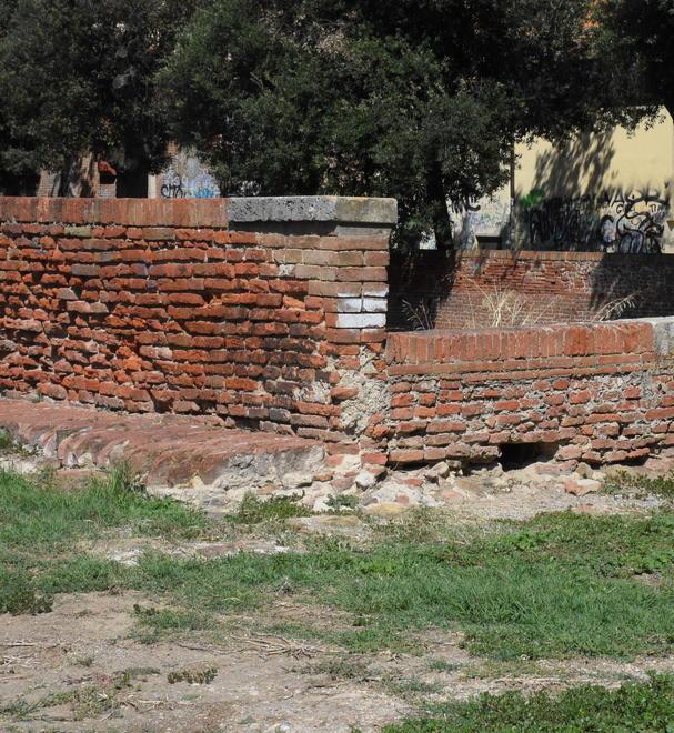 I ragazzini si affacciano ogni giorno sul pericolo 