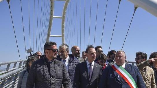 La ciclopista Tirrenica “guada” un fiume Inaugurato sull’Ombrone il ponte Bellucci