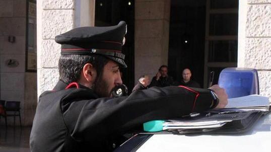 Vanno in caserma con lo scooter rubato