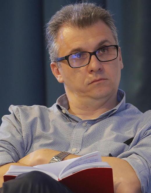 Ok alla mozione a favore della famiglia tradizionale E piovono le critiche