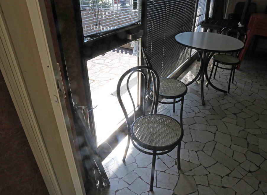 Spaccata al bar Florida il cambiamonete caricato su un veicolo 