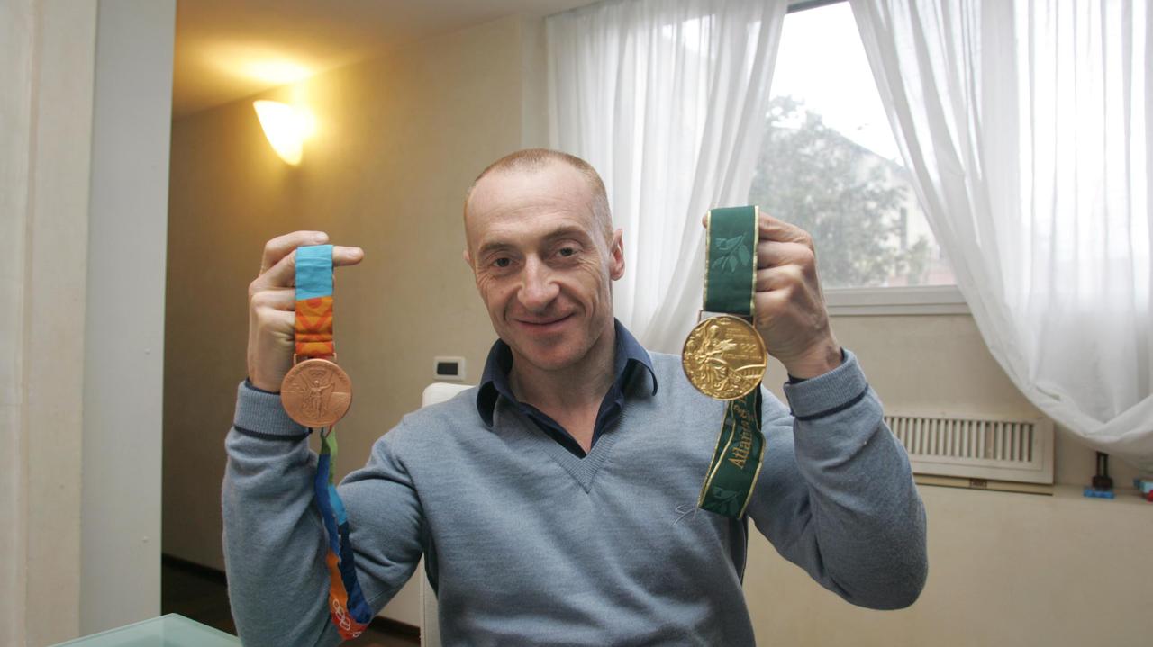 I trofei di Juri Chechi rimarranno nella sua palestra: li ha comprati tutti una fondazione