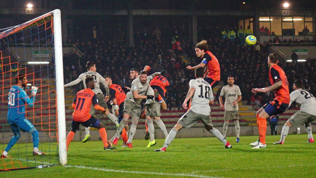 Pistoiese contro Juventus Under 23 nella gara di andata allo stadio Melani