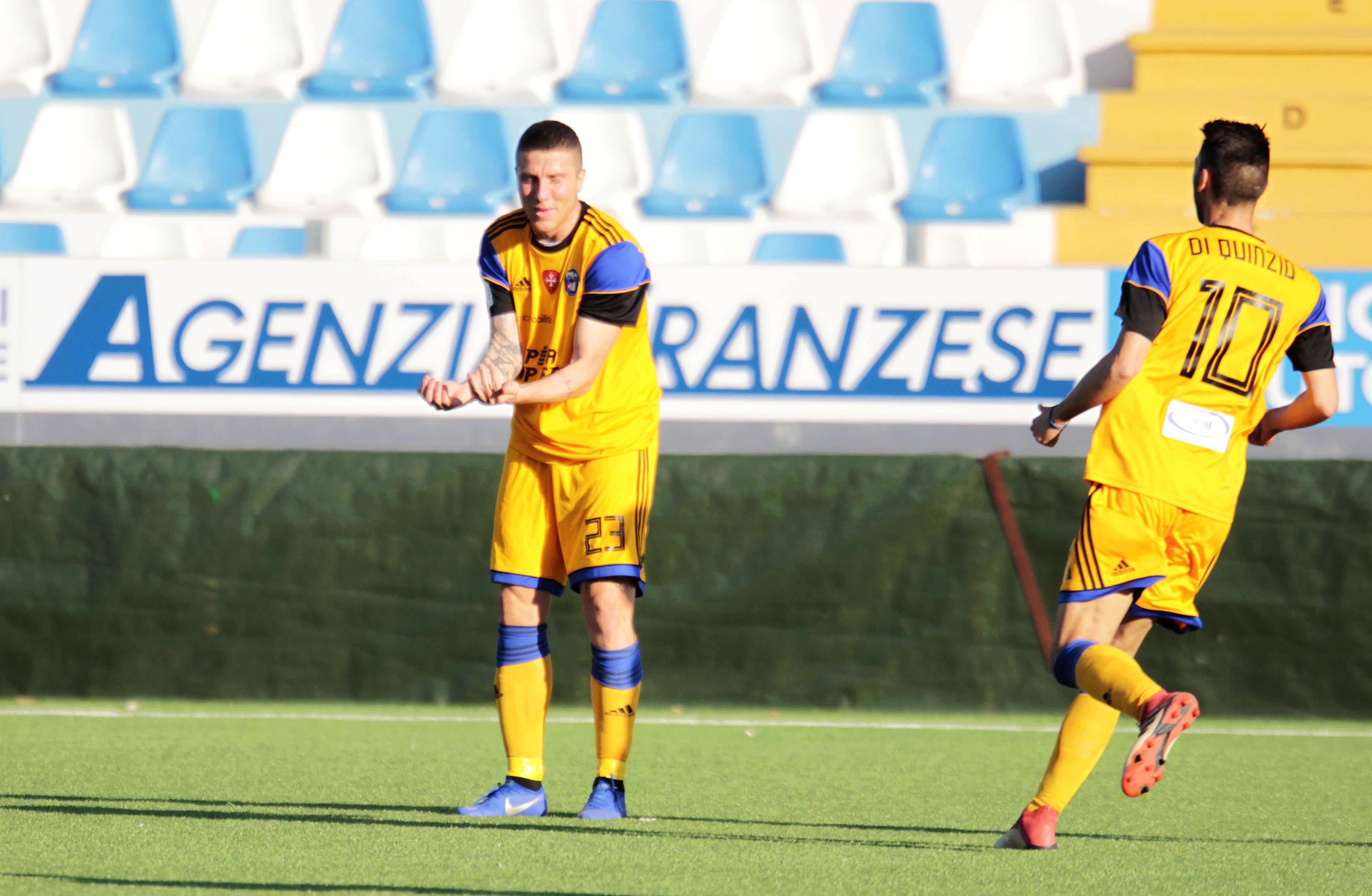 L'esultanza di Lisi (Foto Ghiglione/Sportmedia)